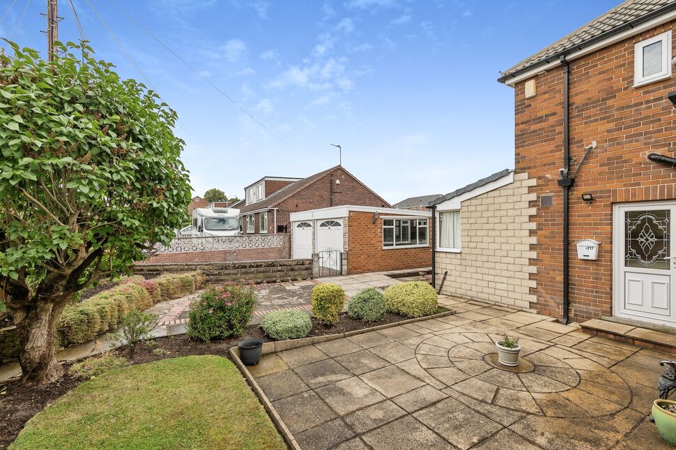 3 bedroom Semi Detached House for sale, Manor Road, Ossett, WF5 £265,000