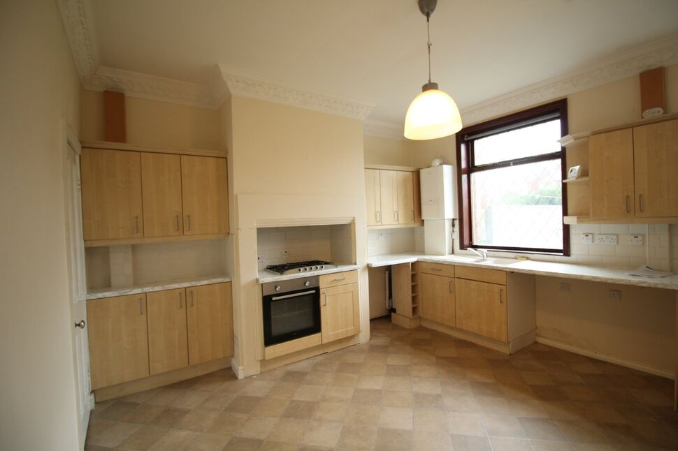 2 bedroom Mid Terrace House for sale, Dewsbury Road, Ossett, WF5 £140,000