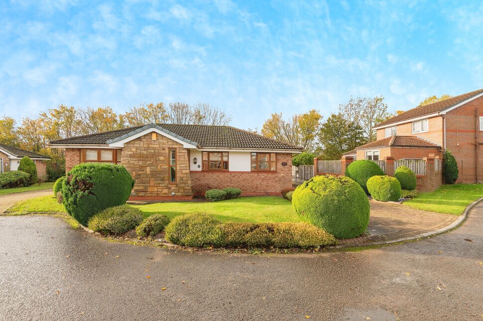 3 bedroom Detached Bungalow for sale, Goring Park Avenue, Ossett, WF5