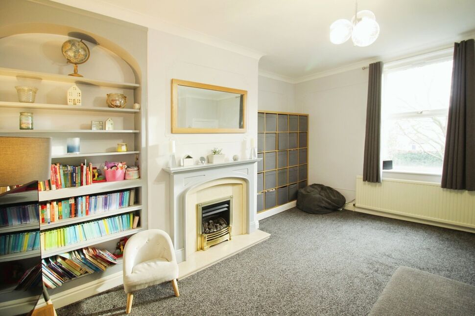 3 bedroom End Terrace House for sale, Southfield Lane, Horbury, WF4 £