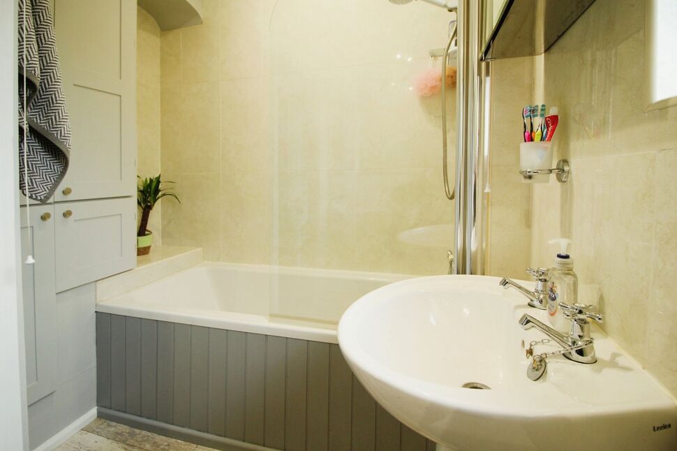 3 bedroom End Terrace House for sale, Southfield Lane, Horbury, WF4 £