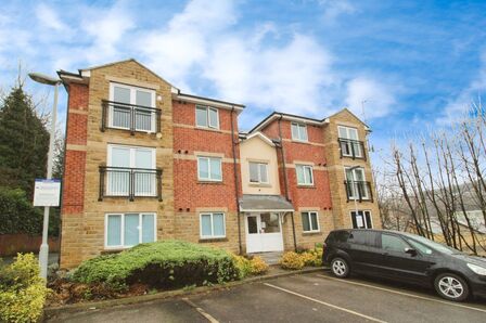 College View, 2 bedroom  Flat for sale, £65,000