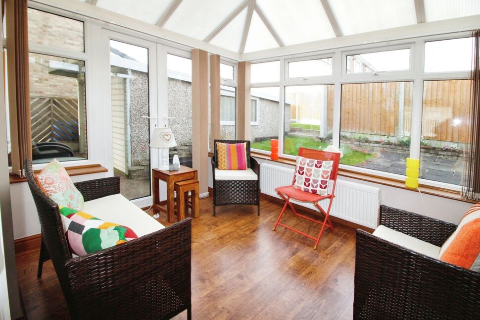 4 bedroom Semi Detached House for sale, Longlands Road, Ossett, WF5 £