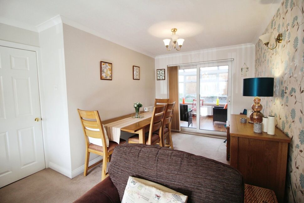 4 bedroom Semi Detached House for sale, Longlands Road, Ossett, WF5 £