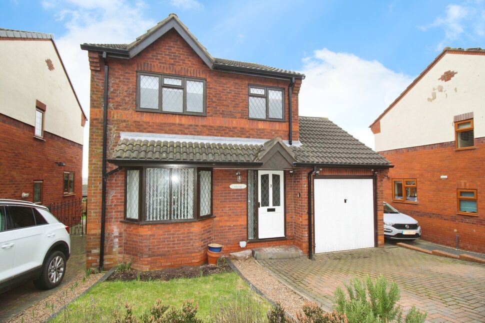 Main image of 3 bedroom Detached House for sale, Headlands Walk, Ossett, West Yorkshire, WF5