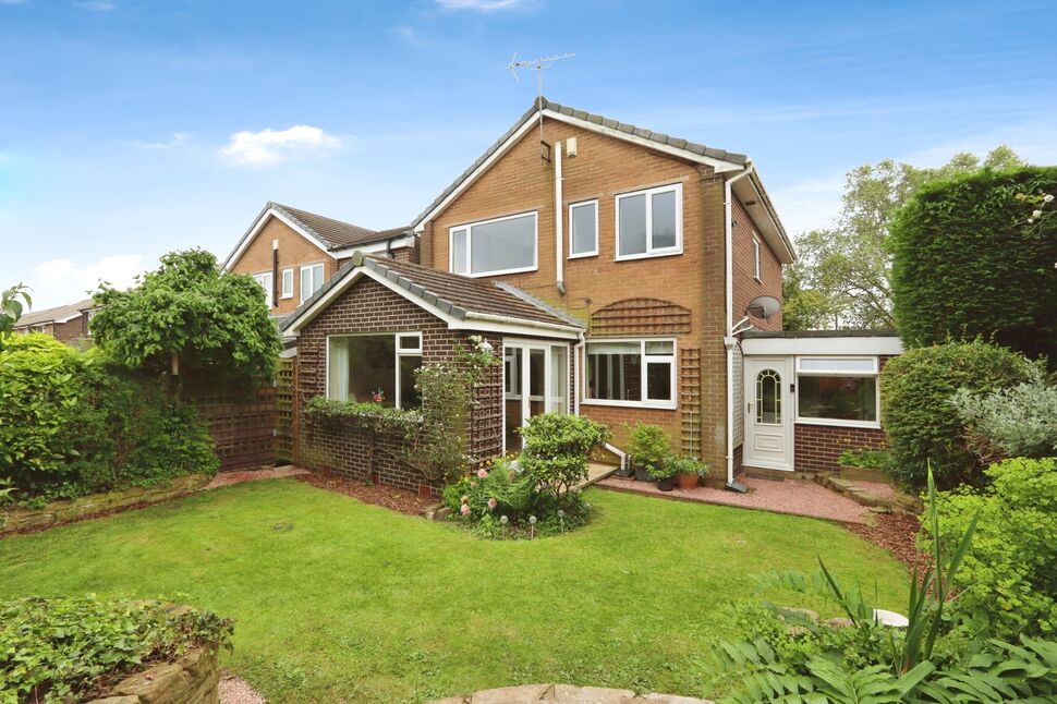 Main image of 3 bedroom Detached House for sale, Fearnley Drive, Ossett, West Yorkshire, WF5