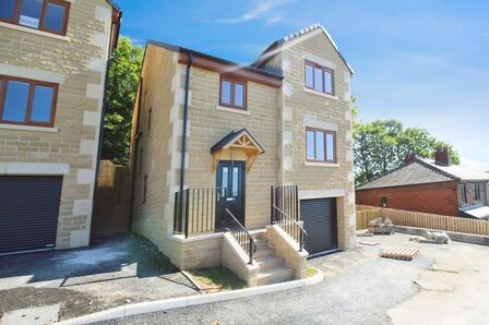 Emley View, Ossett Lane, 5 bedroom Detached House for sale, £425,000