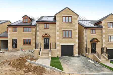 Emley View, Ossett Lane, 4 bedroom Detached House for sale, £395,000
