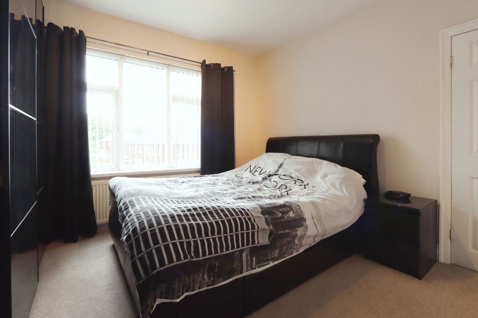 3 bedroom Semi Detached House for sale, Ossett Lane, Earlsheaton, WF12