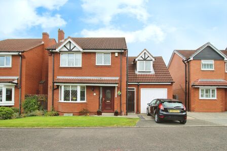 Millfields, 3 bedroom Detached House for sale, £350,000