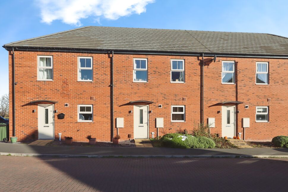 Main image of 3 bedroom Mid Terrace House for sale, Bretby Avenue, Ossett, West Yorkshire, WF5