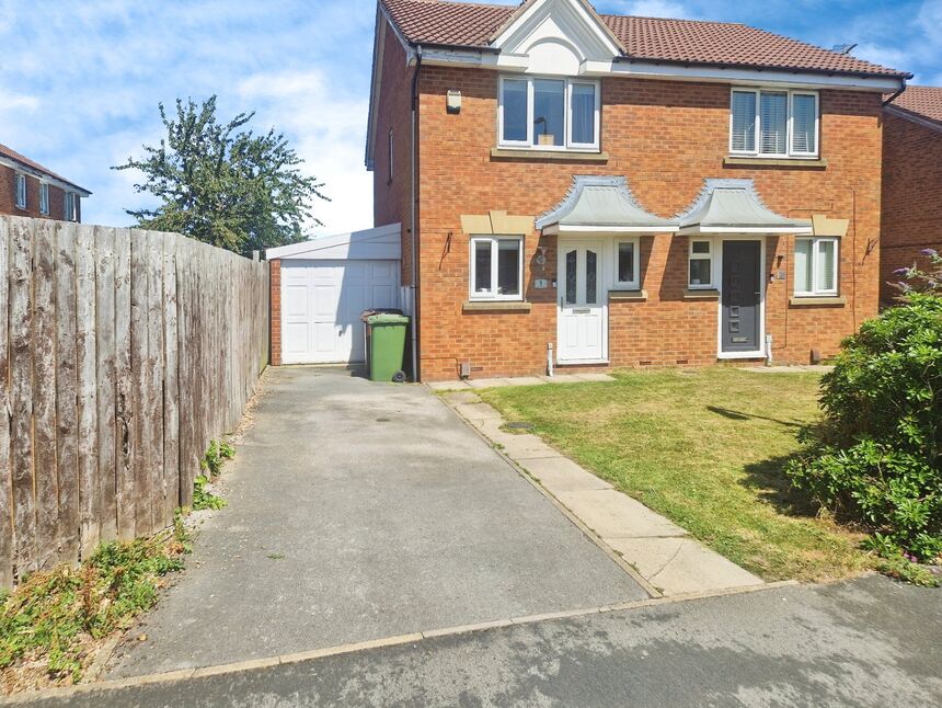 Main image of 2 bedroom Semi Detached House for sale, Berryfield Garth, Ossett, West Yorkshire, WF5
