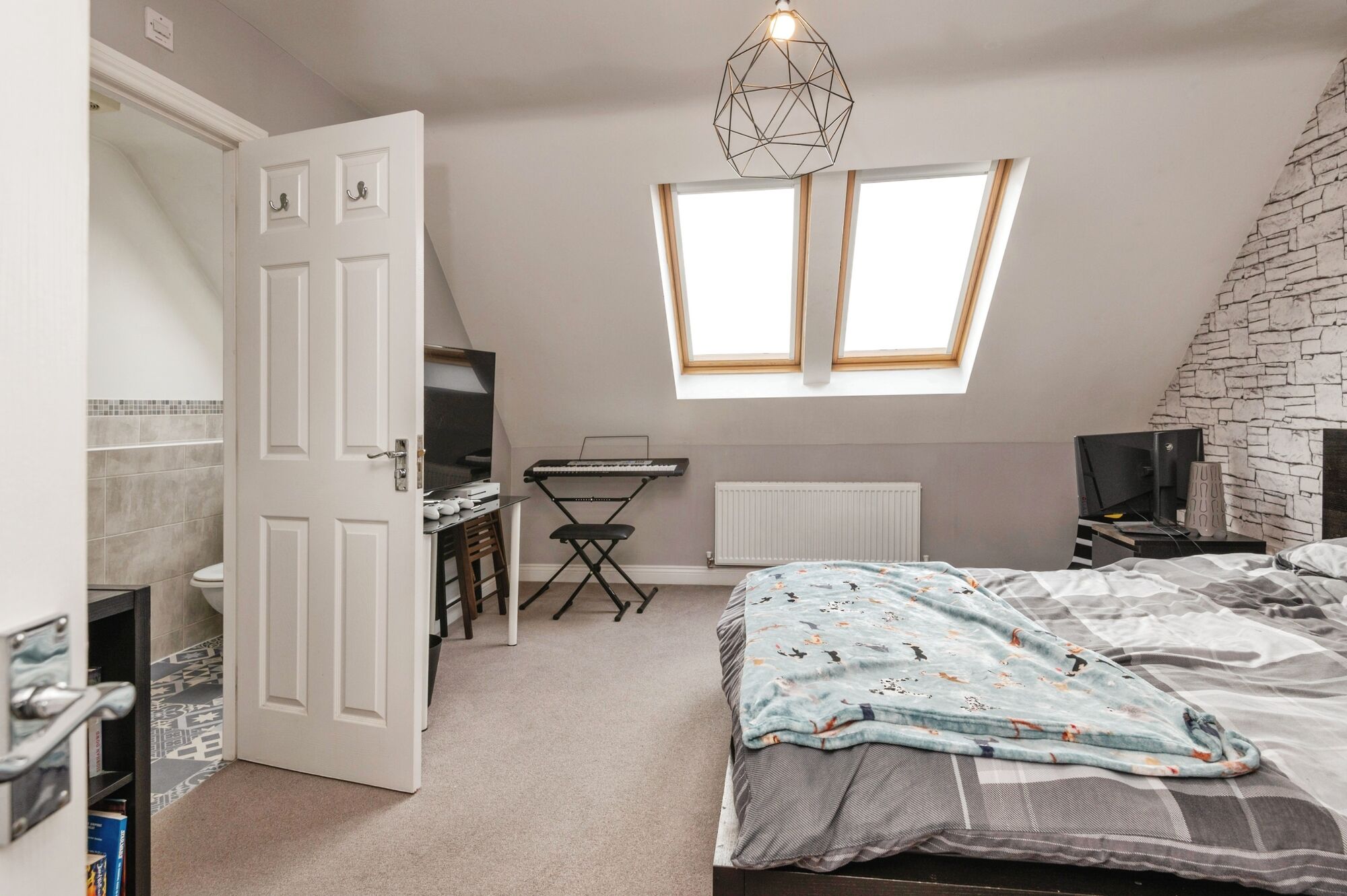Floorplan of 3 bedroom Semi Detached House for sale, Kingsway, Ossett, West Yorkshire, WF5