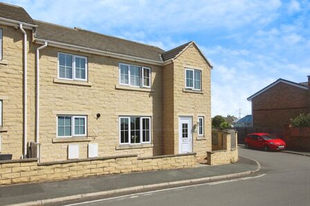 4 bedroom End Terrace House for sale