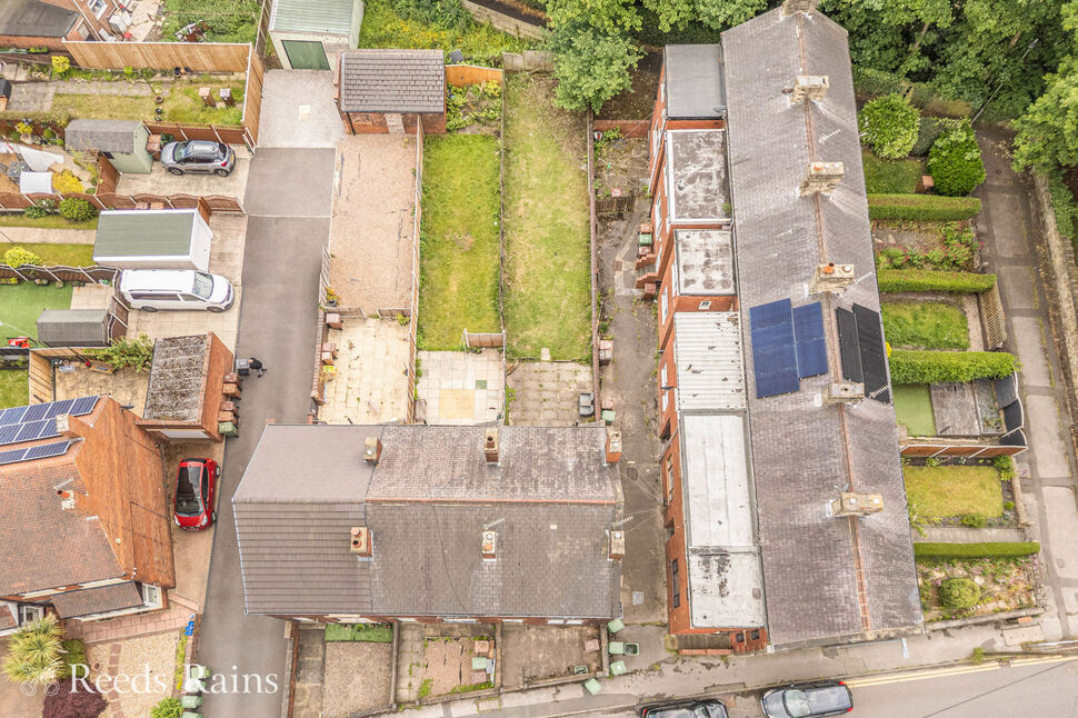 2 bedroom End Terrace House for sale