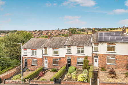 3 bedroom Mid Terrace House for sale