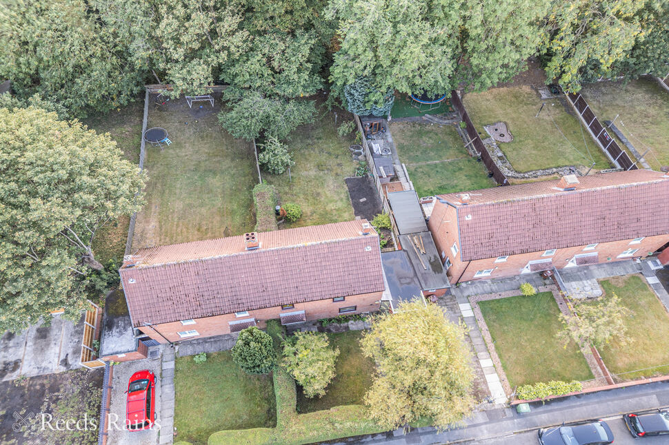 Main image of 3 bedroom Semi Detached House for sale, Headlands Avenue, Ossett, West Yorkshire, WF5