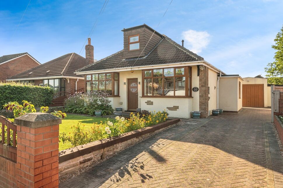 Main image of 2 bedroom Detached Bungalow for sale, Manor Road, Ossett, West Yorkshire, WF5