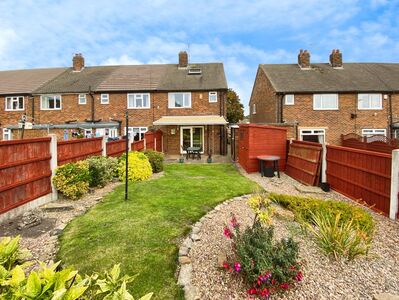 Walnut Lane, 3 bedroom End Terrace House for sale, £160,000