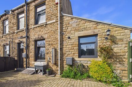 1 bedroom Semi Detached House for sale