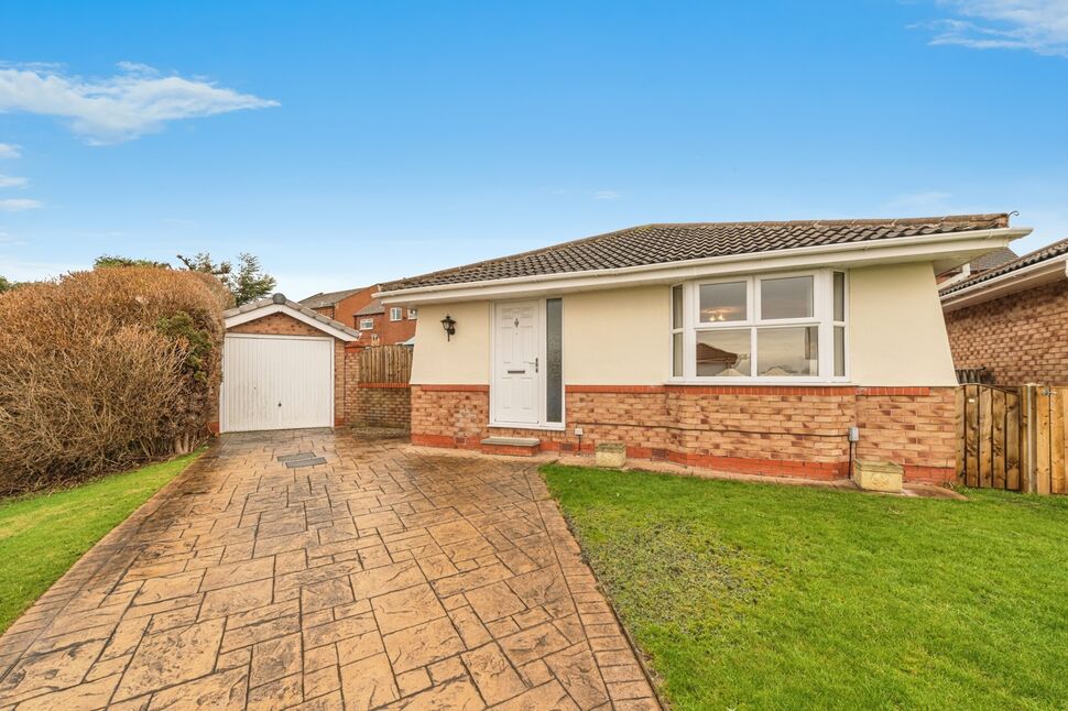 Main image of 3 bedroom Detached Bungalow for sale, Kings Croft, Ossett, West Yorkshire, WF5