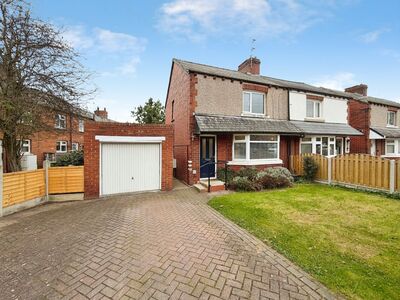 Queens Walk, 2 bedroom Semi Detached House for sale, &pound;200,000