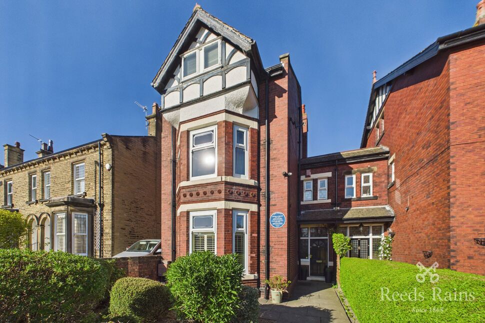 Main image of 5 bedroom End Terrace House for sale, Station Road, Ossett, West Yorkshire, WF5