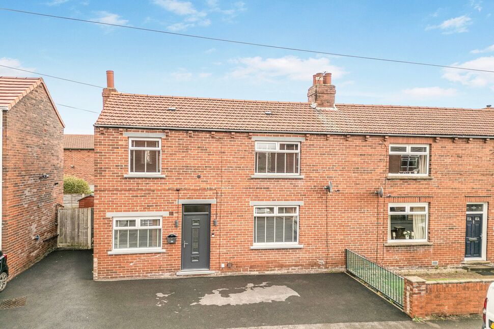 Main image of 2 bedroom Semi Detached House for sale, Field Lane, Ossett, West Yorkshire, WF5