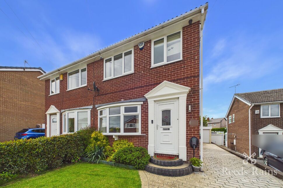 Main image of 3 bedroom Semi Detached House for sale, Glenfields, Netherton, West Yorkshire, WF4