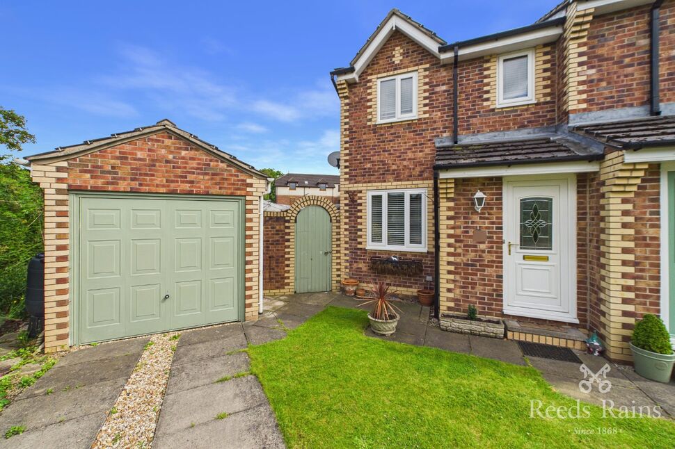 2 bedroom Semi Detached House for sale