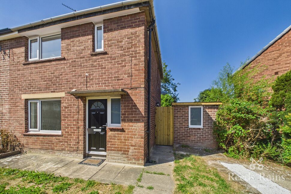 Main image of 2 bedroom Semi Detached House for sale, Ken Churchill Drive, Horbury, West Yorkshire, WF4