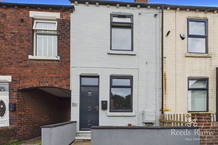 2 bedroom End Terrace House for sale