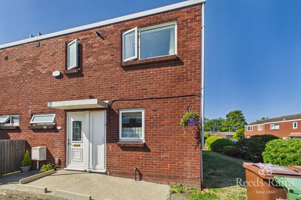 Main image of 3 bedroom Semi Detached House for sale, Taylor Crescent, Ossett, West Yorkshire, WF5