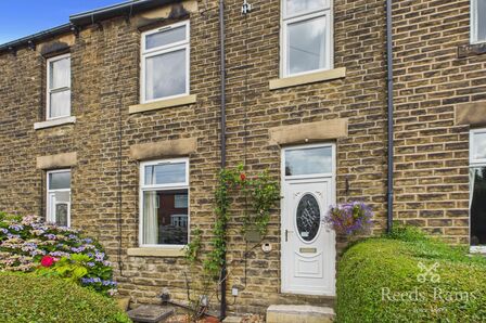 3 bedroom Mid Terrace House for sale