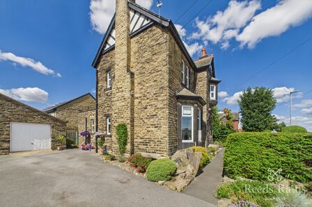Station Road, 2 bedroom Flat for sale, &pound;340,000