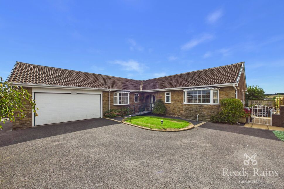 Main image of 4 bedroom Detached Bungalow for sale, Danesleigh Drive, Middlestown, West Yorkshire, WF4