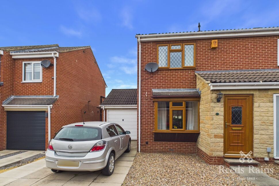 Main image of 2 bedroom Semi Detached House for sale, Dimple Gardens, Ossett, West Yorkshire, WF5