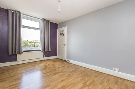 3 bedroom Mid Terrace House to rent