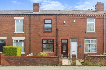 Billinge Road, 2 bedroom Mid Terrace House to rent, £675 pcm