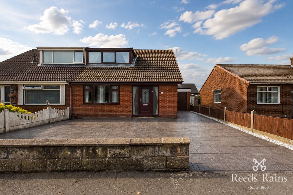 Main image of 3 bedroom Semi Detached Bungalow to rent, Valley Road, Wigan, Greater Manchester, WN5