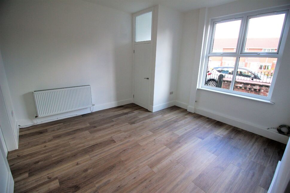 2 bedroom Mid Terrace House for sale, Garswood Road, Ashtonin