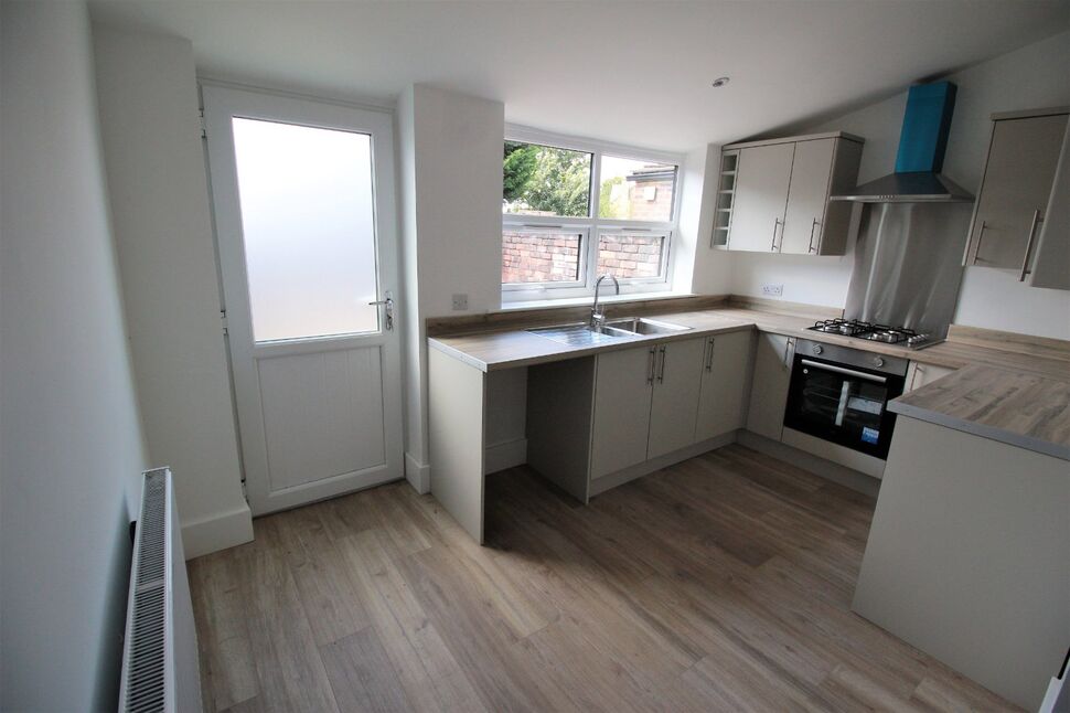 2 bedroom Mid Terrace House for sale, Garswood Road, AshtoninMakerfield, WN4 £165,000