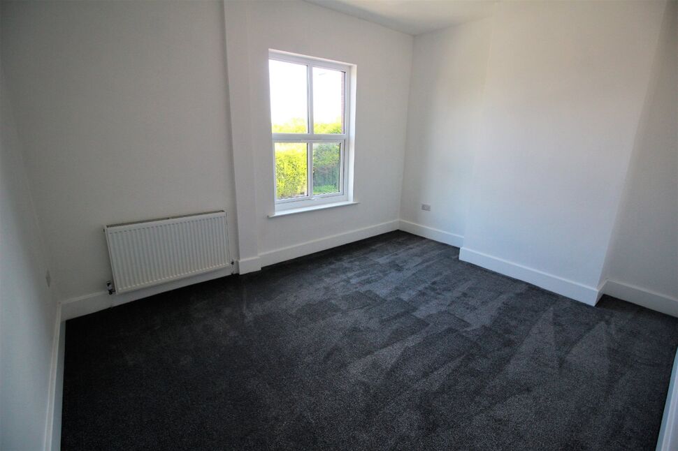 2 bedroom Mid Terrace House for sale, Garswood Road, AshtoninMakerfield, WN4 £165,000