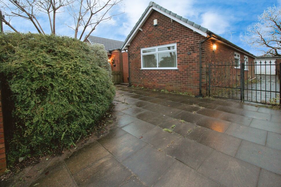 Main image of 2 bedroom Semi Detached Bungalow for sale, St. Davids Crescent, Aspull, Greater Manchester, WN2
