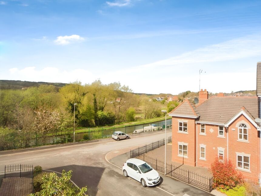 4 bedroom End Terrace House for sale, Herons Wharf, Appley Bridge, WN6 £240,000