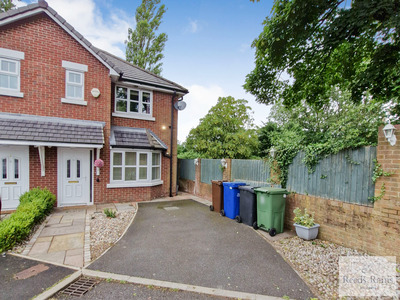 3 bedroom Semi Detached House to rent