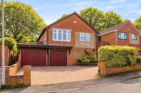 Pine View, 4 bedroom Detached Bungalow for sale, &pound;400,000