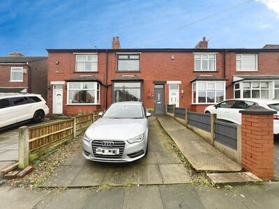Bell Lane, 3 bedroom Mid Terrace House for sale, £140,000