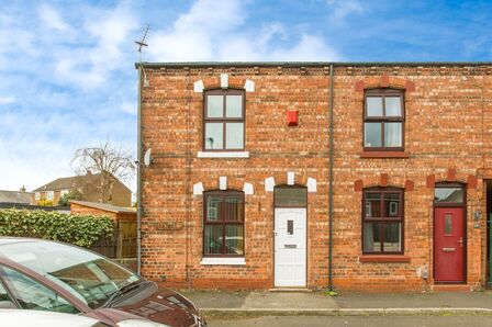 Woodford Street, 2 bedroom End Terrace House for sale, £130,000
