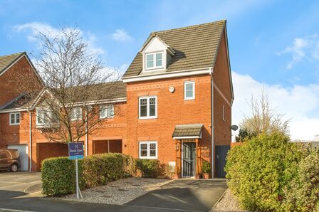 Wood Green Gardens, 4 bedroom Semi Detached House for sale, £240,000